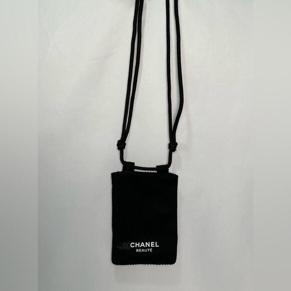 Chanel Beauté Black passport/phone holder Crossbody Pouch/bag - Picture 10 of 10
